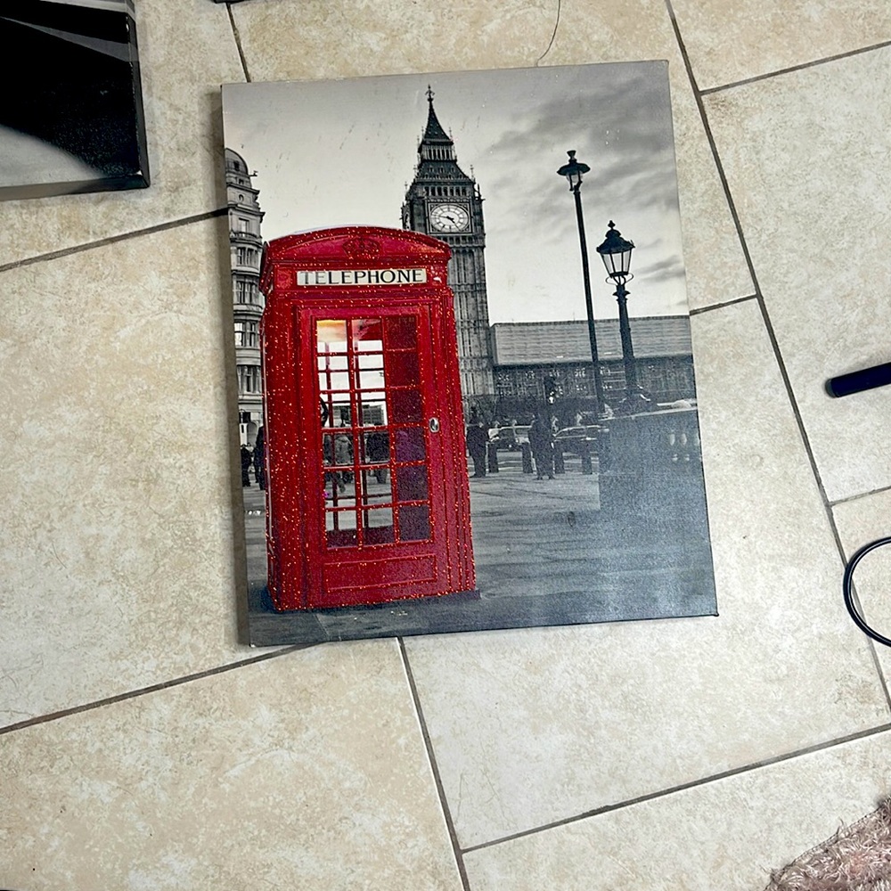 3 telephone booth black and red frames brand new conditions